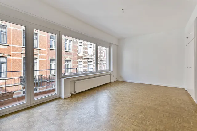 Appartement te huur in Saint Gilles – 1/10