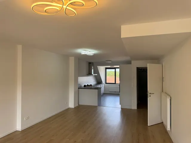 Appartement te huur in Court St Etienne – 1/10