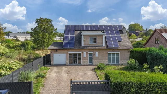 Villa te koop in Courcelles – 1/10