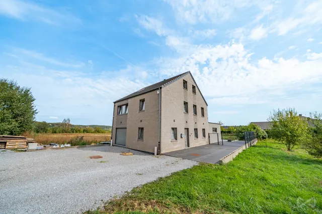 Huis te koop in Farciennes – 1/10