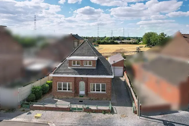 Huis te koop in Lambusart – 1/10