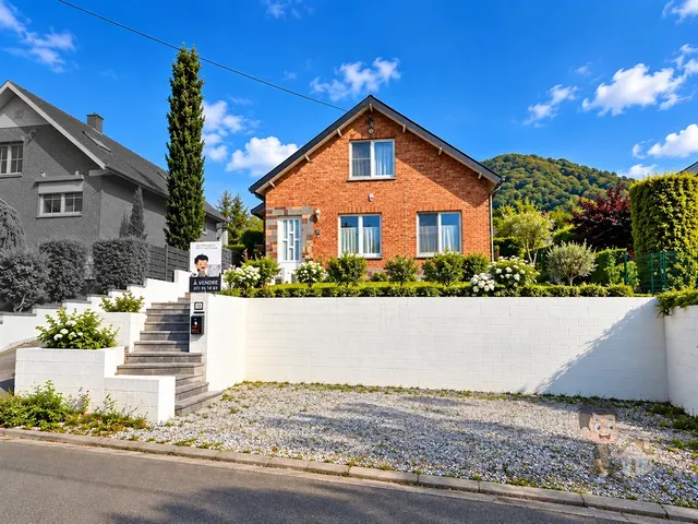 House for sale in Bouffioulx – 1/10