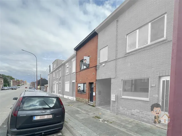House for sale in Châtelet – 1/10