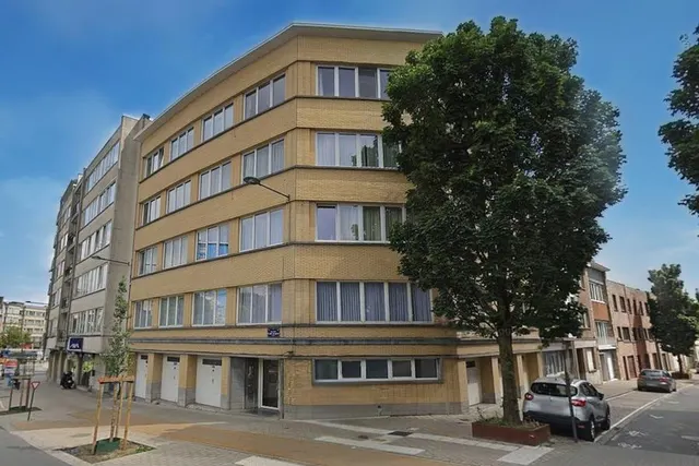 Appartement te koop in Jette – 1/10