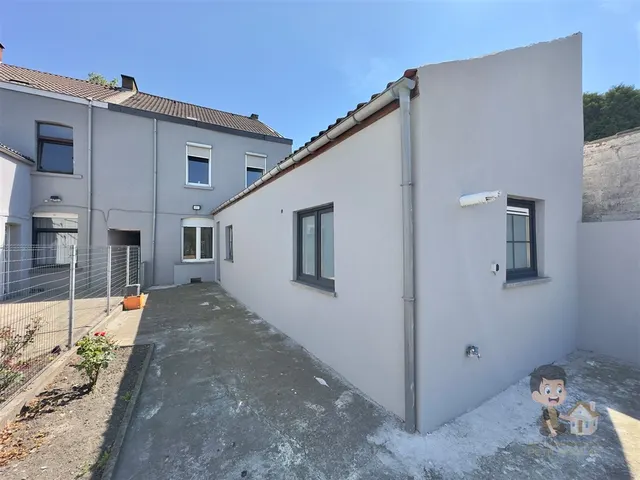 Huis te koop in Dampremy – 1/9