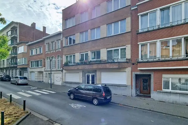 Appartement te koop in Koekelberg – 1/10
