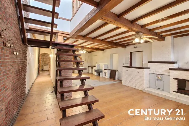 Huis te koop in Monceau-sur-Sambre – 1/4