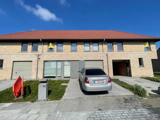 Rijwoning te koop in Waardamme – 1/10