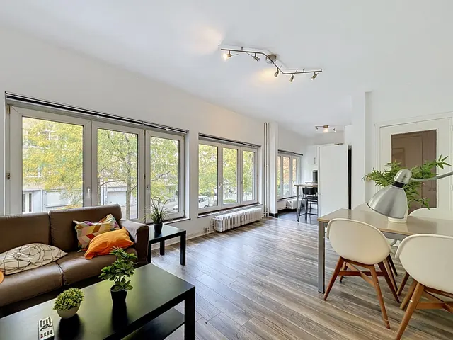 Appartement te koop in Etterbeek – 1/10