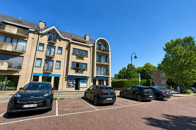 Appartement te koop in Neder-Over-Heembeek – 1/10