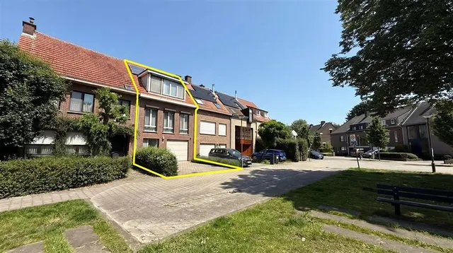 Maison à vendre à Mortsel – 1/10