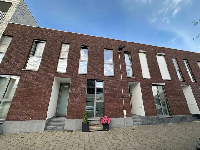House for sale in Hoboken – 1/10