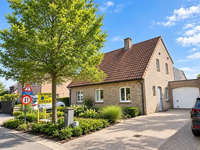 House for sale in Zoersel – 1/10