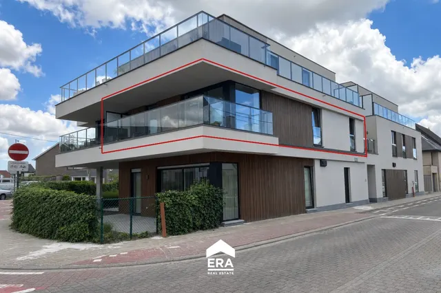 Appartement te koop in Zwevezele – 1/8