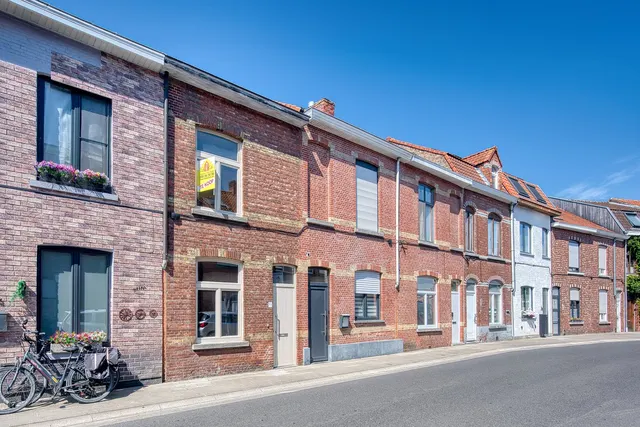 Rijwoning te koop in Assebroek – 1/10