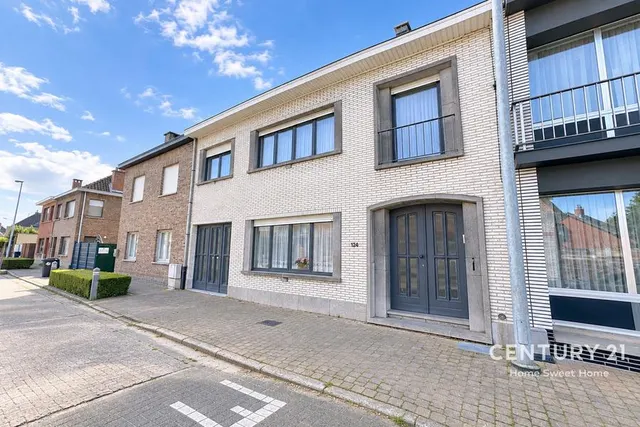 Huis te koop in Denderleeuw – 1/4