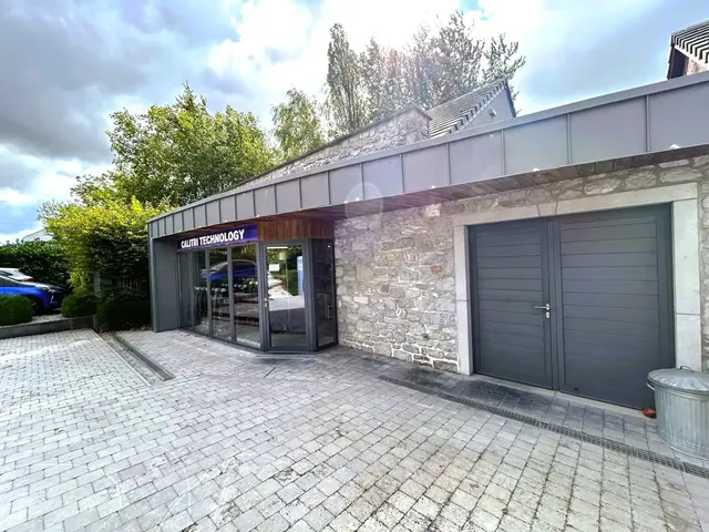 Maison à vendre à yves gomezée – 1/10
