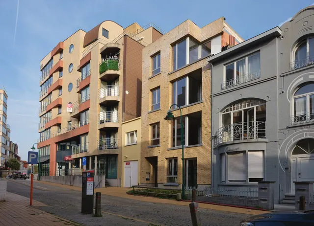 Appartementsgebouw te koop in De Panne – 1/10