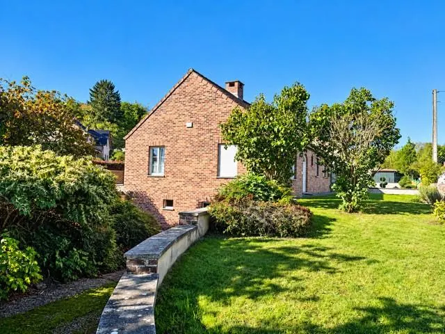 Huis te koop in Monceau-sur-Sambre – 1/3