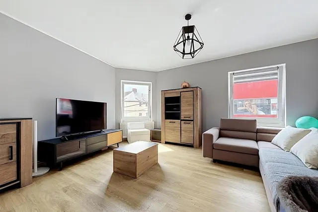 Huis te koop in Courcelles – 1/10