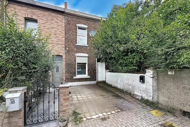House for sale in Châtelet – 1/4