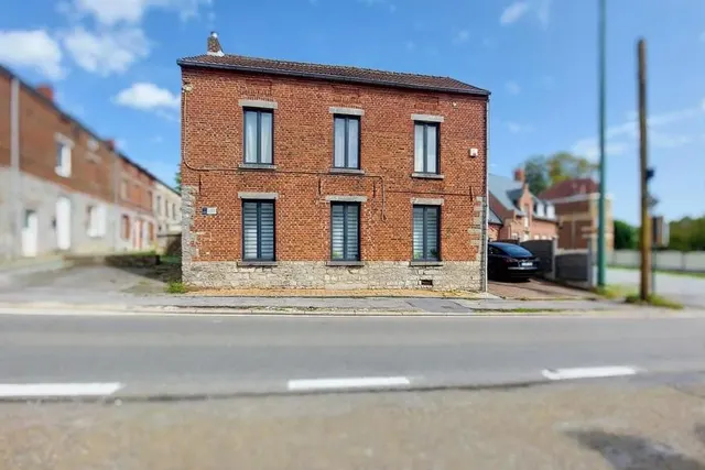 Maison à vendre à Mont-Sur-Marchienne – 1/4