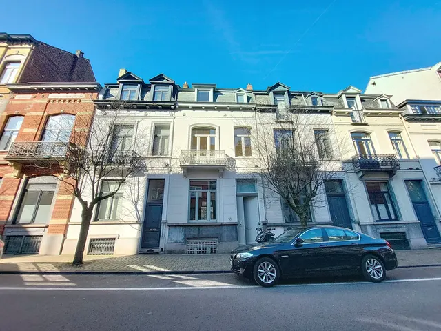 Huis te koop in Ixelles – 1/10