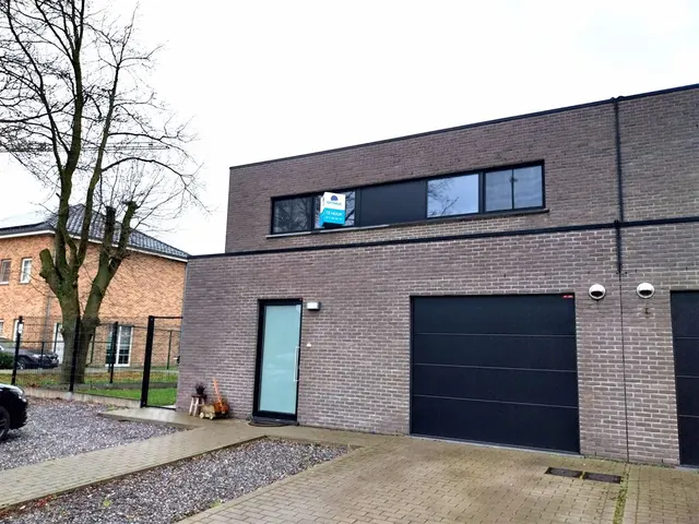 Villa à louer à Pelt – 1/10