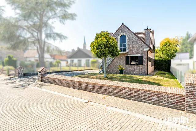 Huis te koop in Denderleeuw – 1/10