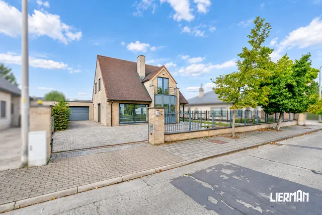Huis te koop in Erembodegem – 1/10