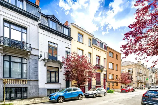 Huis te koop in Ixelles – 1/10