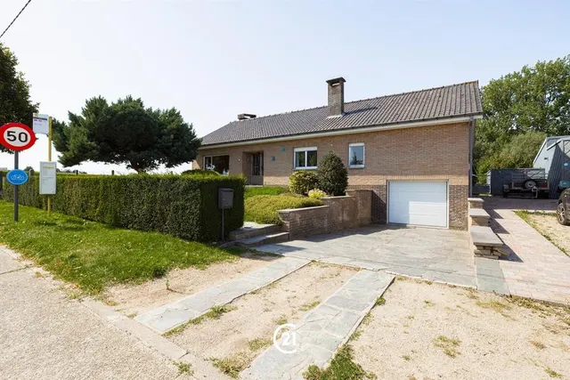 Maison à vendre à Kester – 1/4