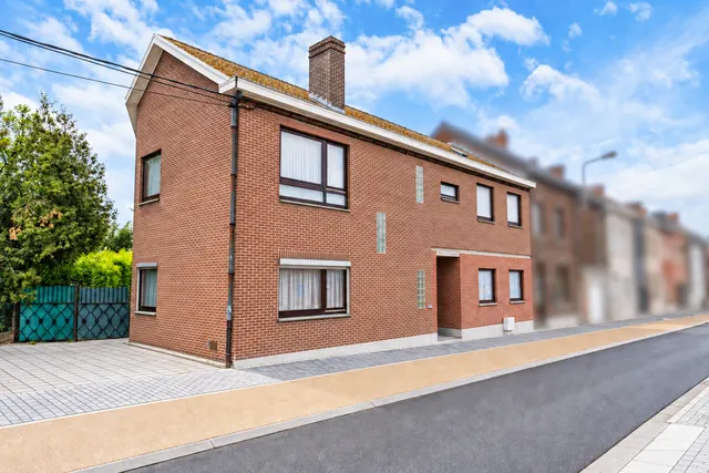 Maison à vendre à Mont-sur-marchienne – 1/10