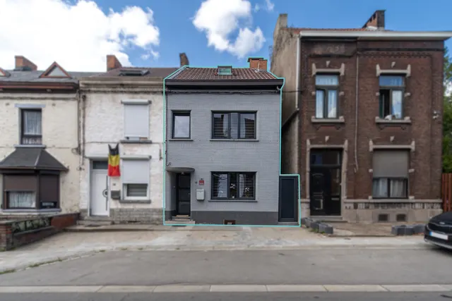 Huis te koop in Lodelinsart – 1/10