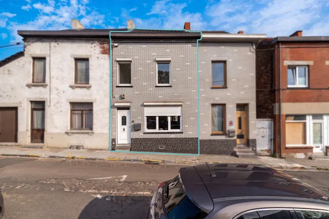 Huis te koop in Dampremy – 1/10