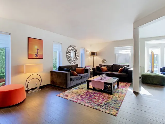 Villa à vendre à Waterloo – 1/10