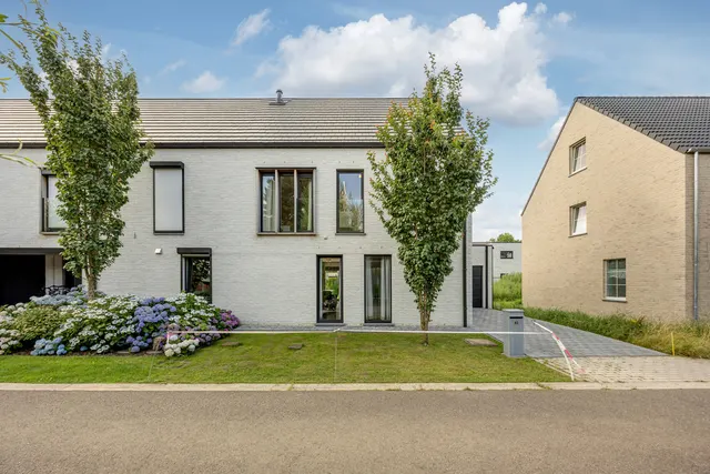 Huis te koop in Dessel – 1/10