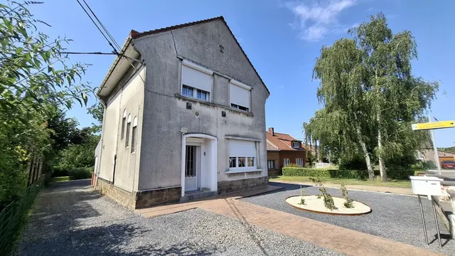 Huis te koop in Hennuyeres – 1/9