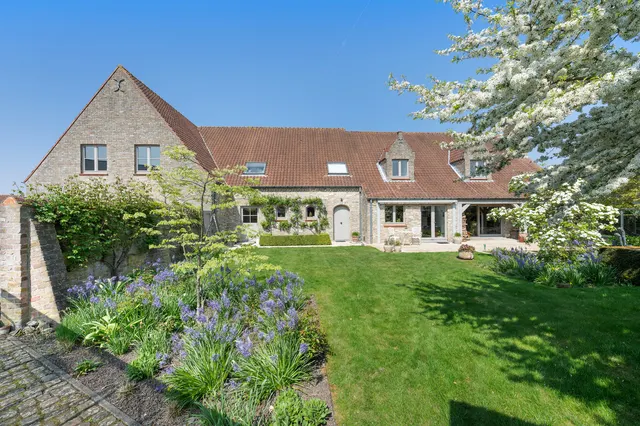 Villa for sale in Dudzele – 1/10