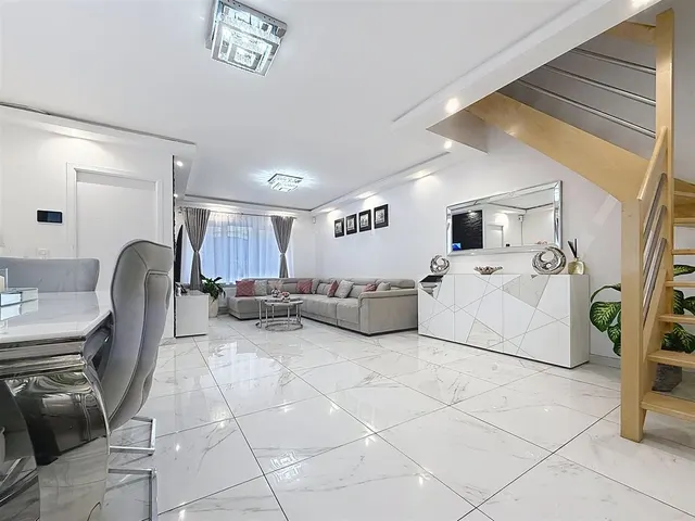 Maison à vendre à Mouscron – 1/10