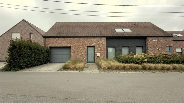 Maison à louer à Escanaffles – 1/10