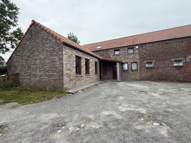 Maison à louer à Nivelles – 1/8