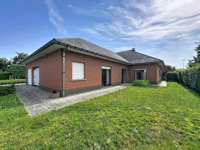Maison à vendre à Pecq Obigies – 1/10