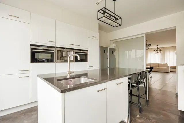 Huis te koop in Wilrijk – 1/10