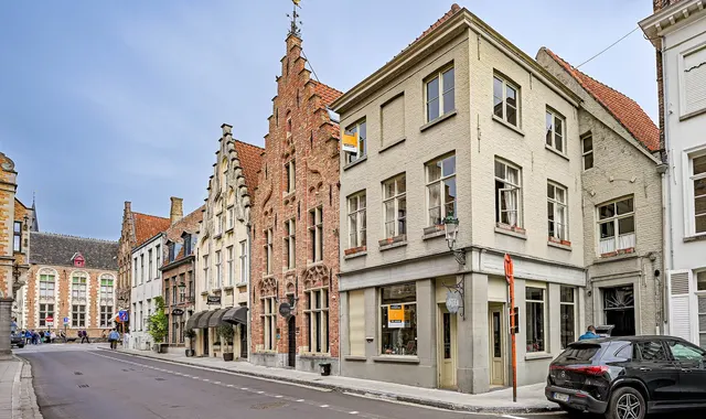 Stadswoning te koop in Brugge – 1/10