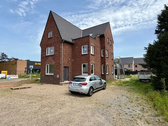 Appartement te koop in Dilsen-Stokkem – 1/10