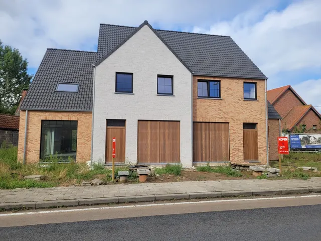 Huis te koop in Zarren – 1/10