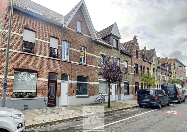 Rijwoning te huur in Sint-Andries – 1/10