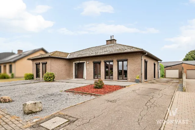 Huis te koop in Bree – 1/10