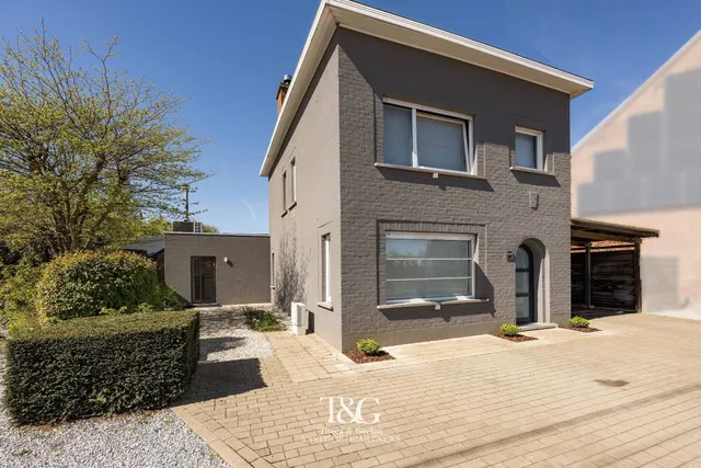 Huis te koop in Waregem – 1/10
